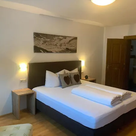 Haus Lawerz * Nauders